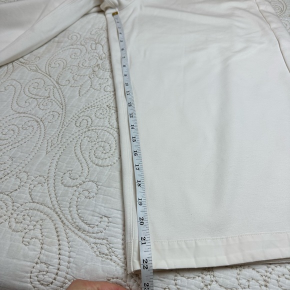 Athleta wide leg cropped cream white sweatpants - Picture 4 of 11